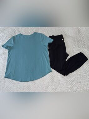 Lululemon outfit women’s size 8 Short Sleeve Workout Shirt Black Leggings Set